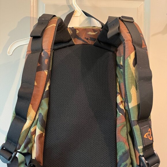 Mystery Ranch Urban Assault 21L backpack, Walkman Backpacks Stick-it Beavertail - Picture 10 of 16